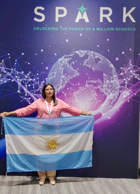 *GLORIA CISNEROS REPRESENTA AL CHACO EN EL PREMIO DOCENTE MAS IMPORTANTE DEL MUNDO*
