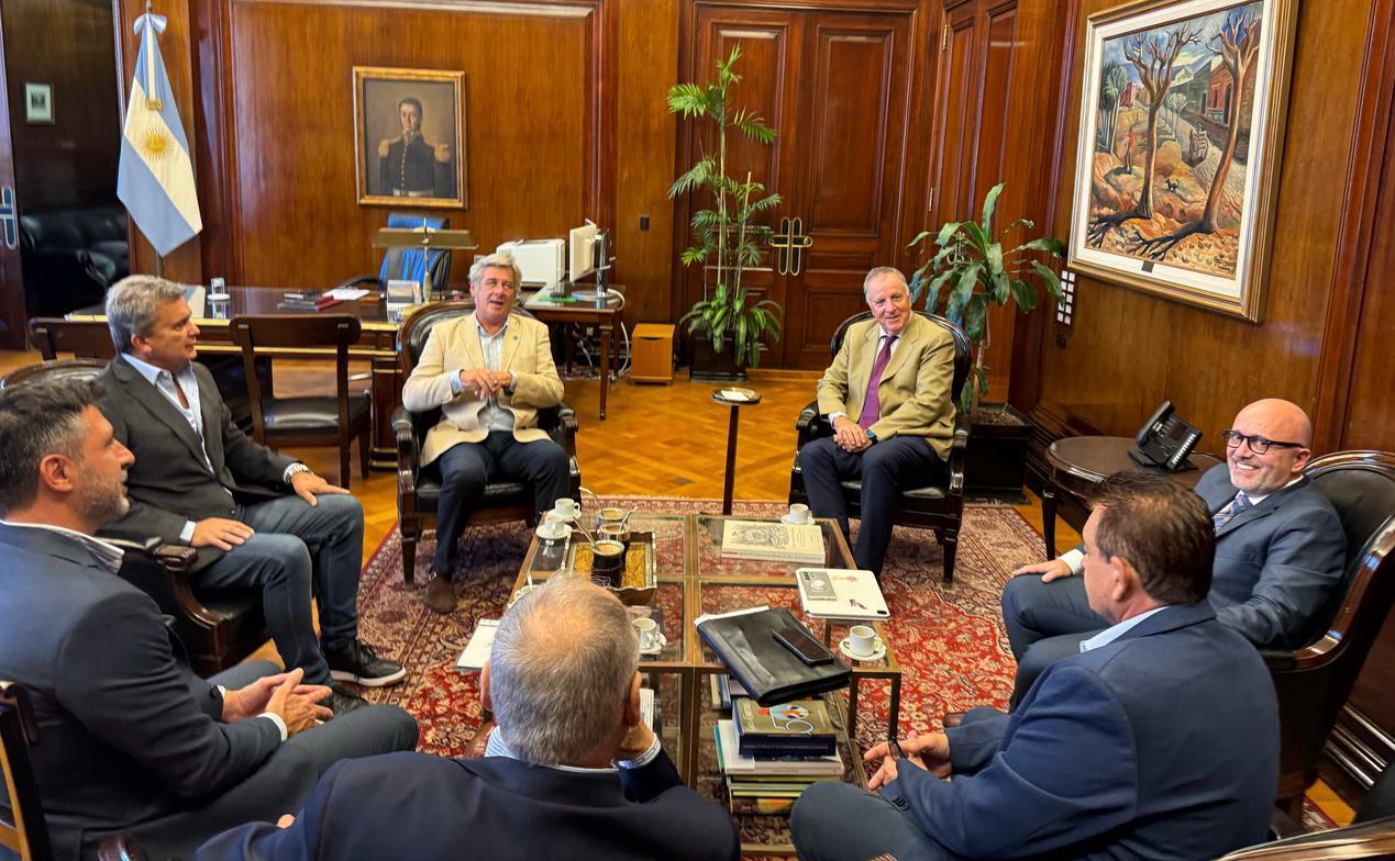 BS. AS: EL GOBIERNO DEL CHACO AVANZA EN GESTIONES ANTE LA NACIÓN POR LA EMERGENCIA AGROPECUARIA