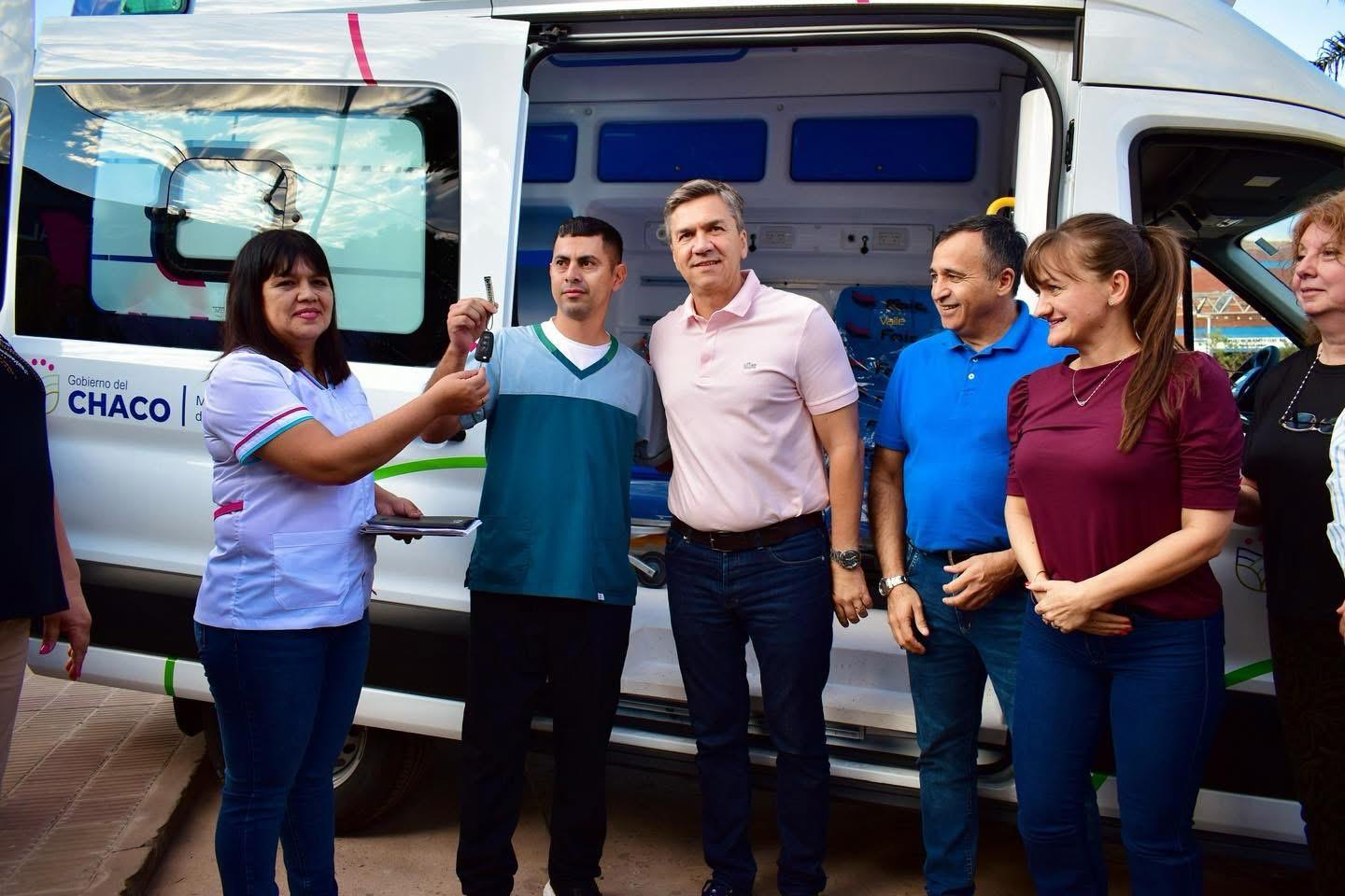 HERMOSO CAMPO: EL GOBIERNO PROVINCIAL REFUERZA SISTEMA SANITARIO CON NUEVA AMBULANCIA PARA EL HOSPITAL