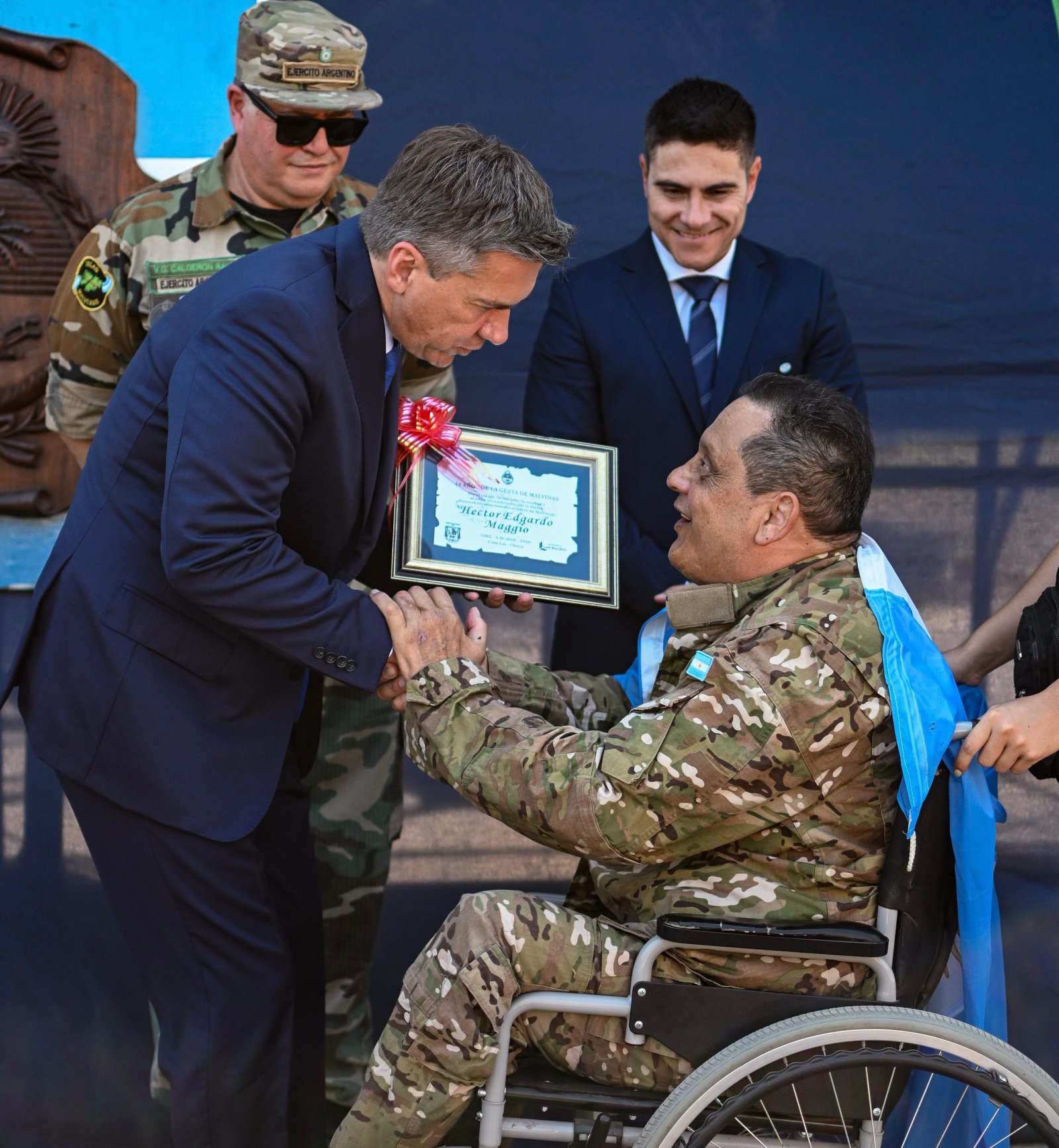 *ACTO OFICIAL POR EL 2 DE ABRIL:" MALVINAS ES UNA DE TODOS " EXPRESO ZDERO *