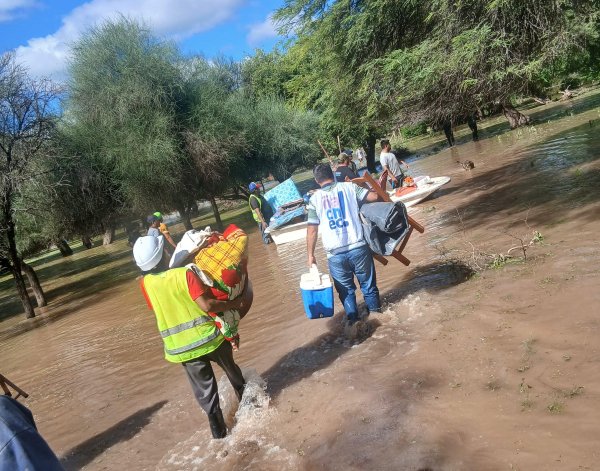 *EL IMPERMEABLE NO ESTA SOLO: EL GOBIERNO PROVINCIAL REDOBLA ESFUERZOS EN TERRITORIO*