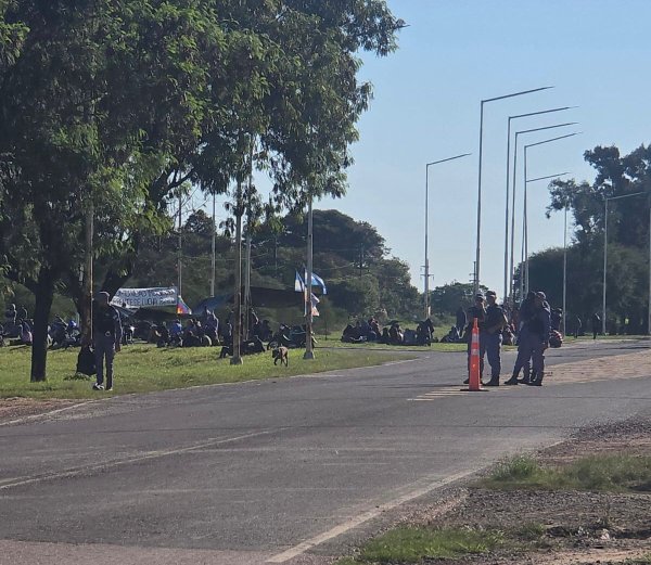 *OPERATIVO EN PAMPA DEL INDIO: EL GOBIERNO GARANTIZA LA LIBRE CIRCULACI&Oacute;N Y RATIFICA QUE NO NEGOCIAR&Aacute; BAJO EXTORSI&Oacute;N*