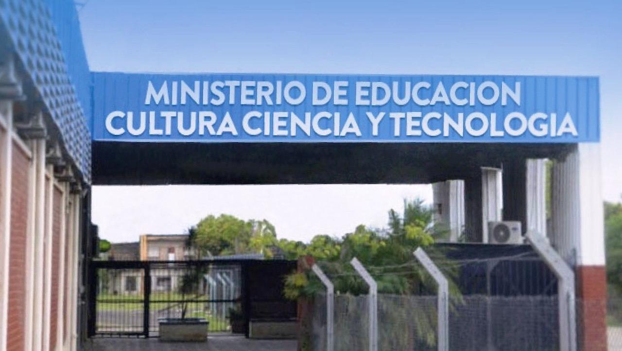 EDUCACIÓN REITERA QUE LA JUBILACIÓN DE AGENTES ADMINISTRATIVOS Y DOCENTES APUNTA A LA DEFENSA DE SUS DERECHOS LABORALES