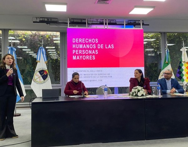*DESARROLLO HUMANO REALIZ&Oacute; UN CONVERSATORIO SOBRE PREVENCI&Oacute;N DEL MALTRATO A LAS PERSONAS MAYORES Y FIRM&Oacute; UN CONVENIO DE CAPACITACI&Oacute;N*