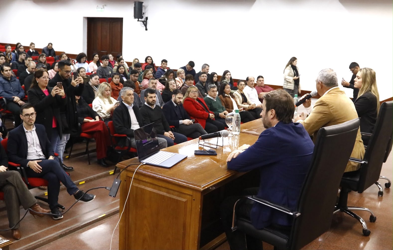 *CON DATA&Ntilde;ACH, EL GOBIERNO PROVINCIAL MODERNIZA LA GESTI&Oacute;N DE LOS PROGRAMAS SOCIALES*