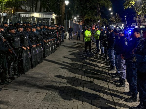*M&Aacute;S DE 45.000 PERSONAS CELEBRARON EN RESISTENCIA BAJO UN AMPLIO OPERATIVO DE SEGURIDAD*