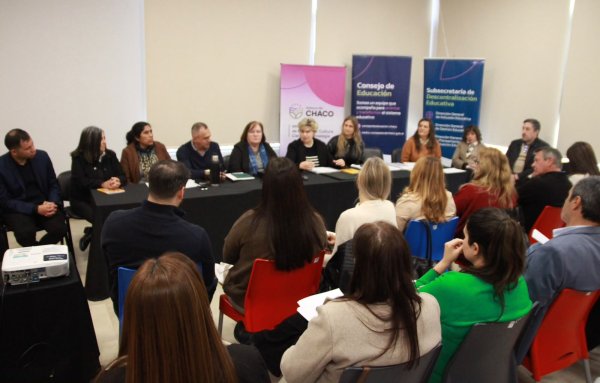 *EDUCACI&Oacute;N FORTALECE EL TRABAJO CON INTENDENTES Y DIPUTADOS PARA CONSOLIDAR LAS POL&Iacute;TICAS EDUCATIVAS EN TODA LA PROVINCIA*