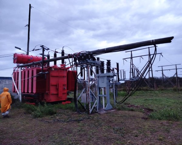 *INTENSO OPERATIVO DE SECHEEP PARA RESTABLECER EL SERVICIO EL&Eacute;CTRICO TRAS EL TEMPORAL*