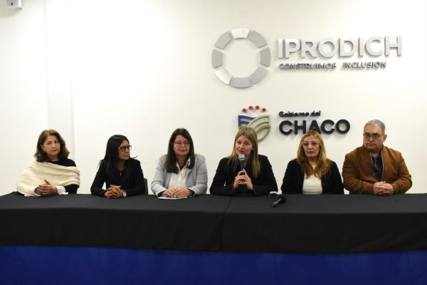 *IPRODICH CAPACITAR&Aacute; EN LENGUA DE SE&Ntilde;AS A ODONT&Oacute;LOGOS PARA MEJORAR LA ATENCI&Oacute;N A PERSONAS SORDAS E HIPOAC&Uacute;SICAS*