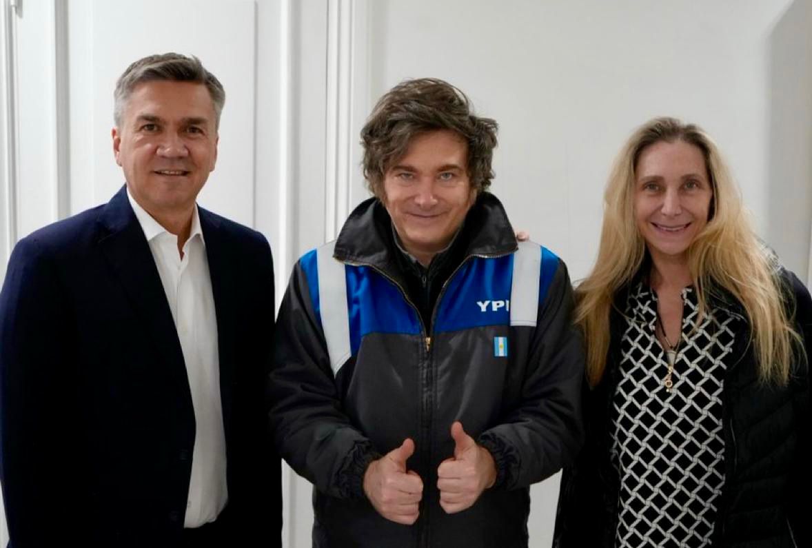 BS. AS: EL GOBERNADOR ZDERO SE REUNIÓ CON EL PRESIDENTE MILEI