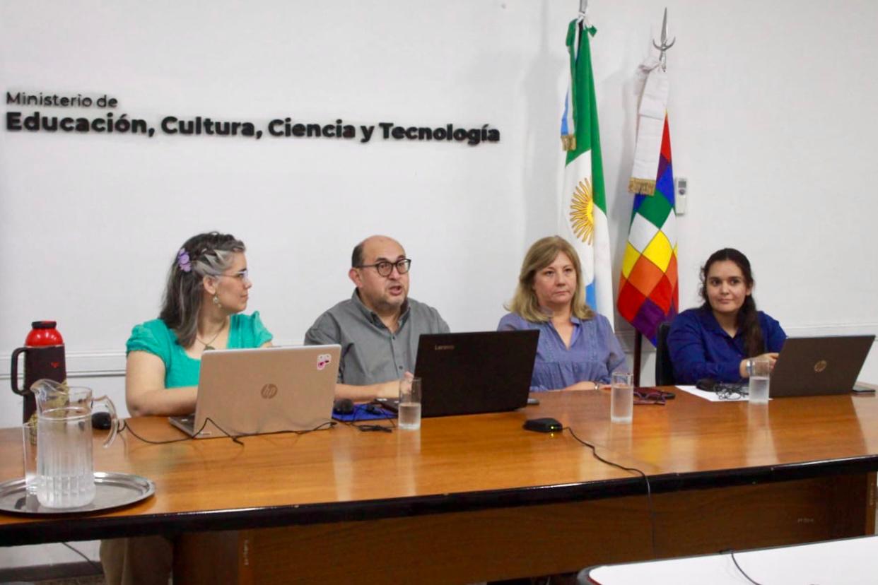 *RED APRENDE: FINALIZÓ LA CAPACITACIÓN  PARA BIBLIOTECARIOS SOBRE NUEVOS DESAFÍOS Y LA ALFABETIZACIÓN INFORMACIONAL EN EDUCACIÓN*   