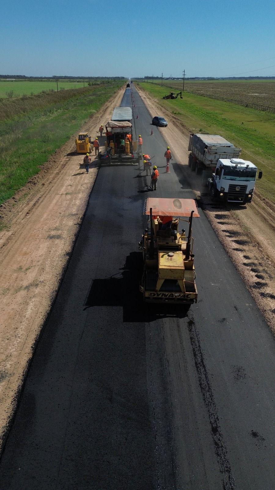 *AVANZA LA PAVIMENTACI&Oacute;N DE LA RUTA PROVINCIAL N&deg; 6 PARA FORTALECER LA CONECTIVIDAD EN LAS BRE&Ntilde;AS*
