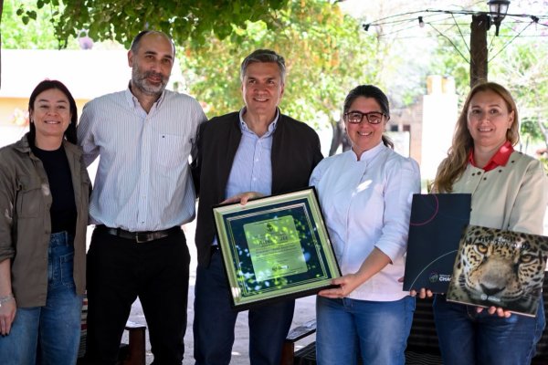 *DE EL IMPENETRABLE AL MUNDO: ZDERO HOMENAJE&Oacute; A ALINA RUIZ, ORGULLO DE LA GASTRONOM&Iacute;A CHAQUE&Ntilde;A*