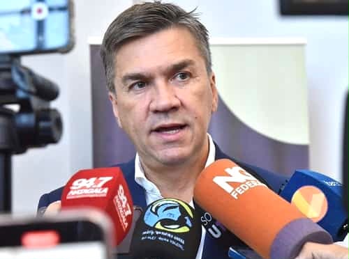 *ZDERO EN PRESIDENCIA DE LA PLAZA: &ldquo;EL M&Eacute;RITO SE PREMIA Y EL CHACO EST&Aacute; CAMBIANDO&rdquo;*