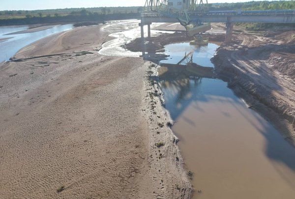 *PUERTO LAVALLE: SAMEEP DESPLIEGA MAQUINARIA ESPECIAL ANTE EL DESV&Iacute;O DEL R&Iacute;O BERMEJO Y REFUERZA EL PEDIDO DE CUIDAR EL AGUA*