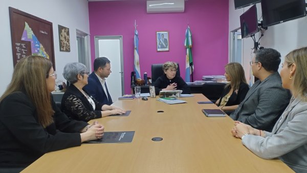 *EDUCACI&Oacute;N Y LA UNIVERSIDAD DE LA CUENCA DEL PLATA FORTALECEN SU TRABAJO CONJUNTO*