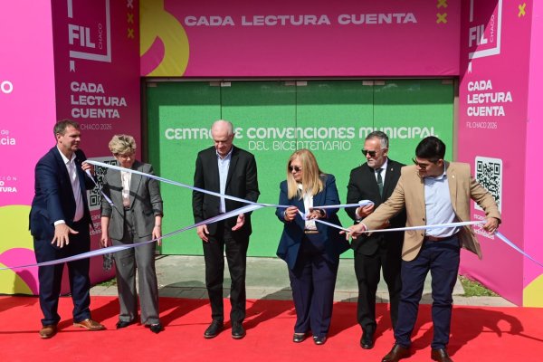 *CON GRAN CONCURRENCIA Y LIBROS CON 50% DE DESCUENTO, COMENZ&Oacute; LA FERIA IBEROAMERICANA DEL LIBRO*