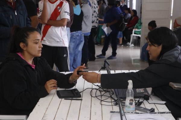 *RESISTENCIA: EL OPERATIVO RES ACERC&Oacute; SALUD Y SERVICIOS GRATUITOS A LOS VECINOS DE LA ZONA NORTE*