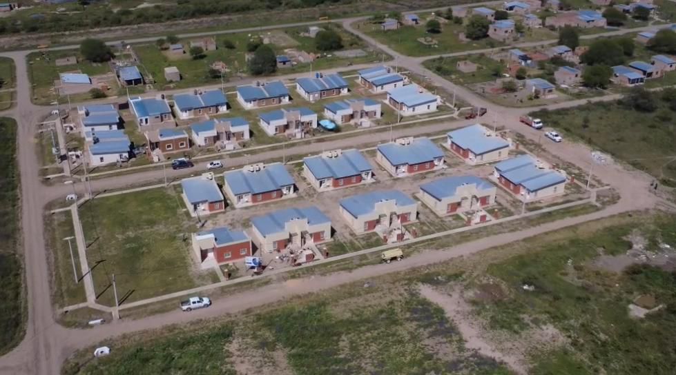 *avanza la construcción de viviendas en presidencia de la plaza, próximas a ser entregadas 