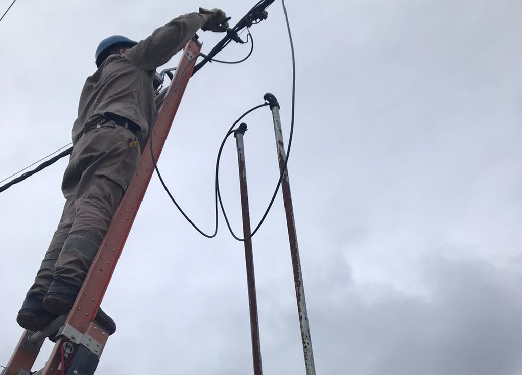 *INTENSAS TAREAS: SECHEEP RESTABLECIO EL SERVICIO EN LA ZONA SUR DE RESISTENCIA*